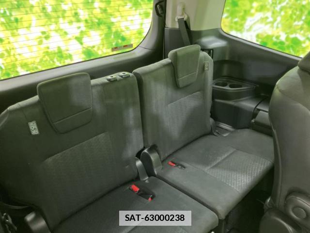 Toyota NOAH 2022-02 7821933-5