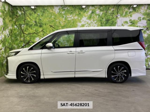 Toyota NOAH 2025-05 7822018-1