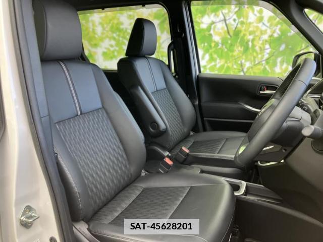 Toyota NOAH 2025-05 7822018-4
