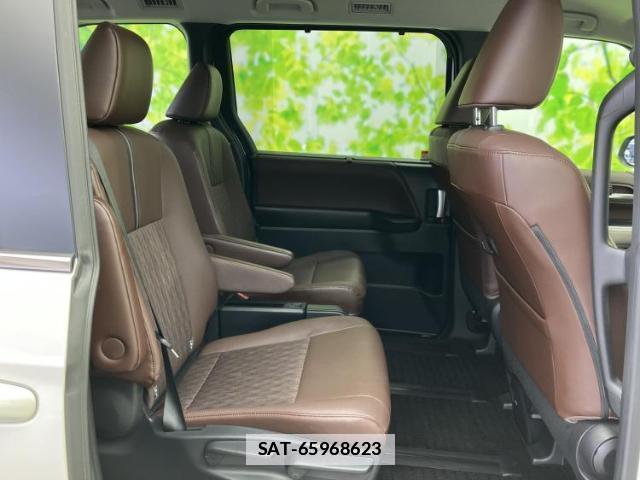 Toyota NOAH 2023-02 7822217-4