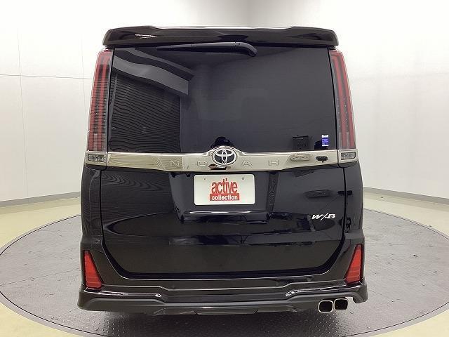 Toyota NOAH 2021-10 7822682-17