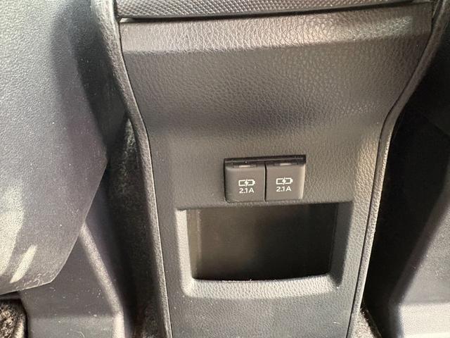 Toyota NOAH 2019-04 7822713-18