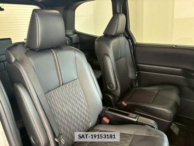 Toyota NOAH 2023-04 7822727-10
