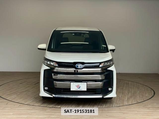 Toyota NOAH 2023-04 7822727-13