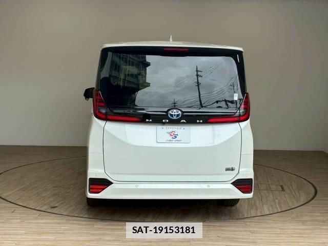 Toyota NOAH 2023-04 7822727-14