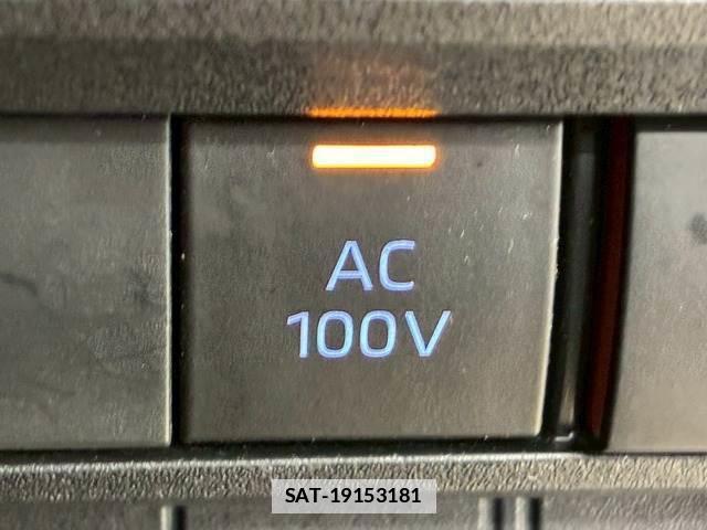 Toyota NOAH 2023-04 7822727-4