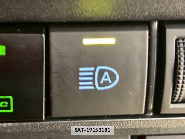 Toyota NOAH 2023-04 7822727-6