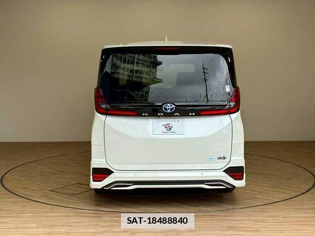 Toyota NOAH 2022-08 7822729-15