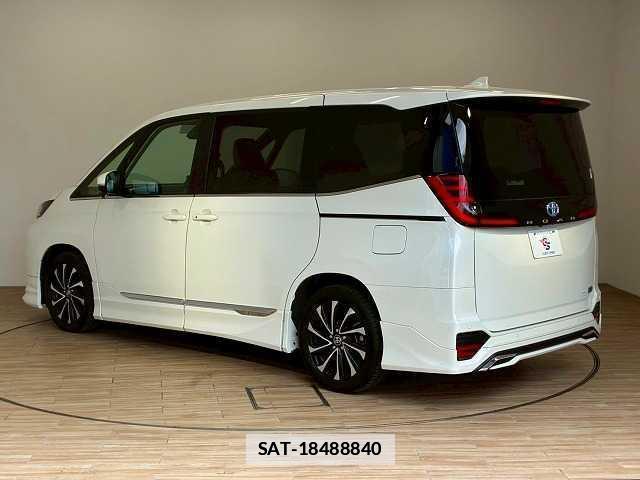 Toyota NOAH 2022-08 7822729-16