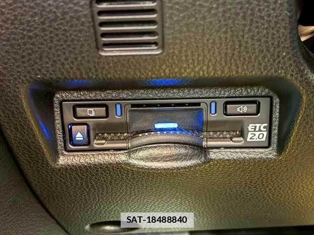 Toyota NOAH 2022-08 7822729-8