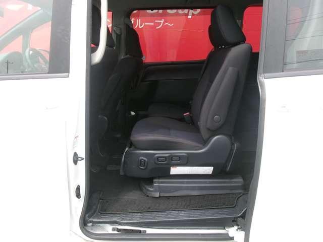 Toyota NOAH 2015-03 7823311-5