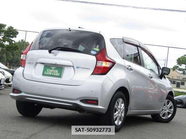 Nissan NOTE 2016-11 7812848-1