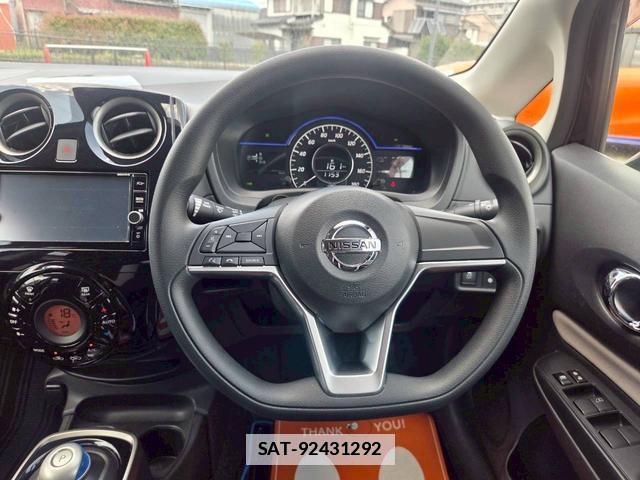 Nissan NOTE 2017-09 7815460-18
