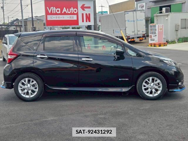 Nissan NOTE 2017-09 7815460-2