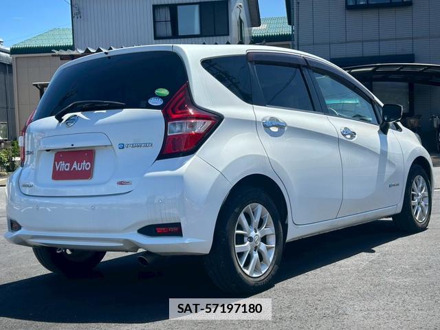 Nissan NOTE 2017-09 7815467-12