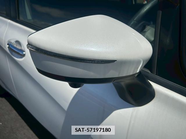 Nissan NOTE 2017-09 7815467-14