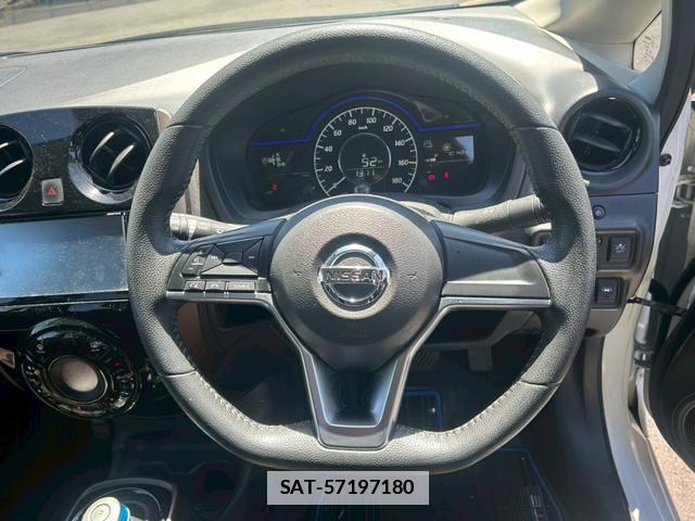 Nissan NOTE 2017-09 7815467-18