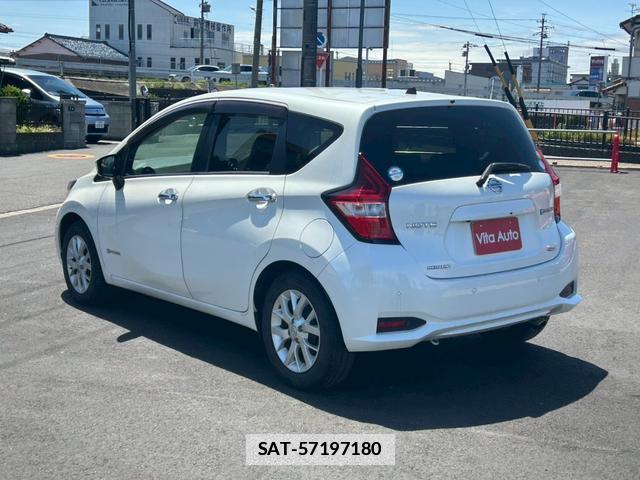 Nissan NOTE 2017-09 7815467-4