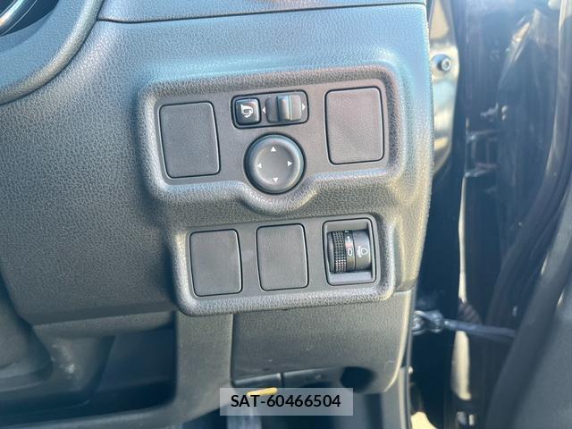 Nissan NOTE 2013-05 7816992-19