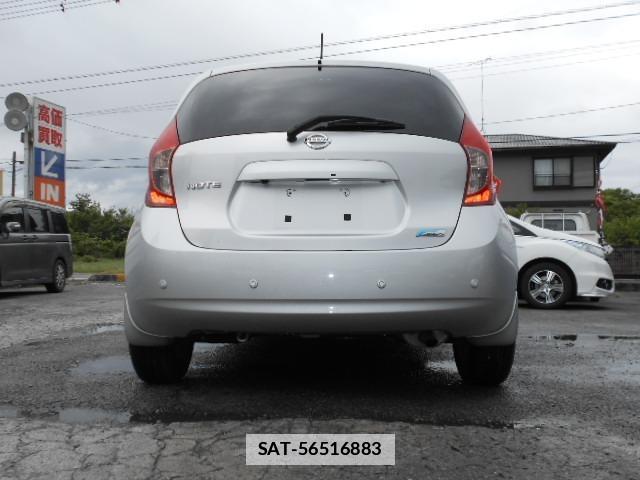 Nissan NOTE 2014-11 7820396-6