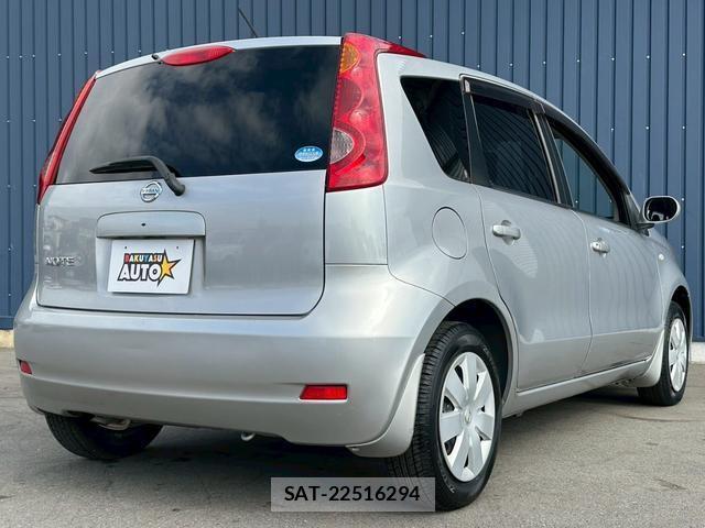 Nissan NOTE 2009-09 7820875-10