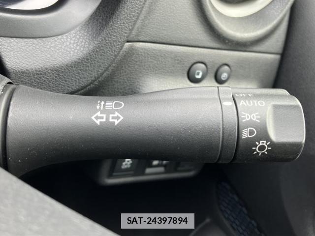 Nissan NOTE 2016-01 7820932-15