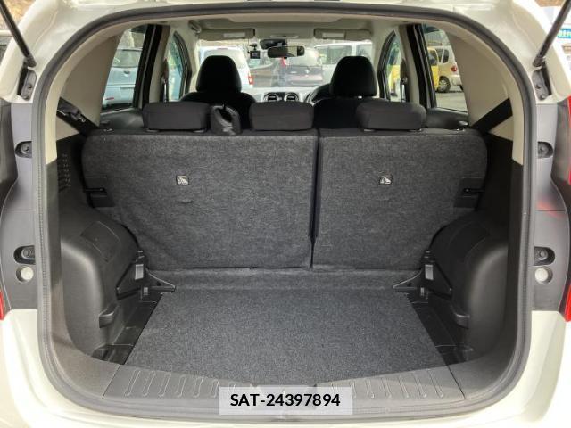 Nissan NOTE 2016-01 7820932-7
