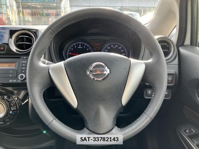 Nissan NOTE 2015-11 7821084-12