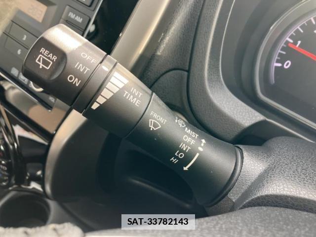 Nissan NOTE 2015-11 7821084-14