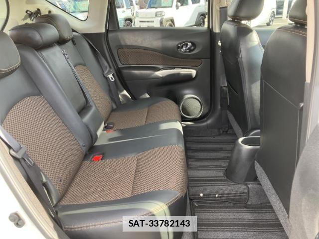 Nissan NOTE 2015-11 7821084-4