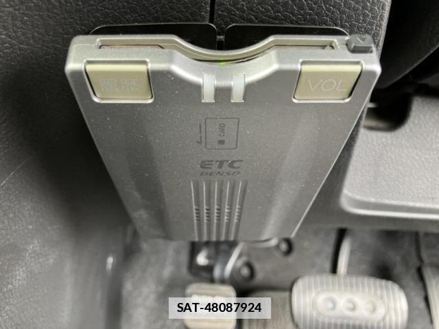 Nissan NOTE 2011-08 7821446-14