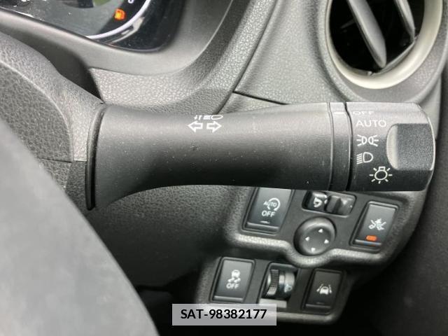 Nissan NOTE 2015-01 7821454-13