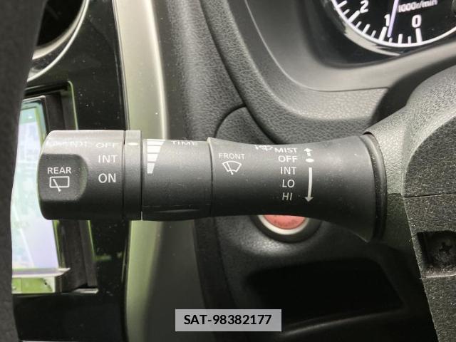 Nissan NOTE 2015-01 7821454-14