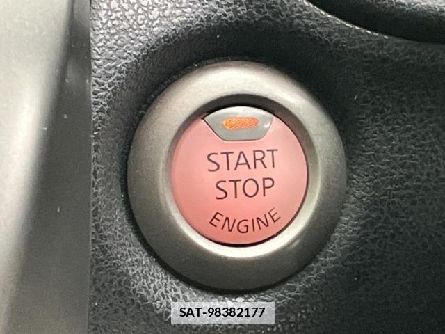 Nissan NOTE 2015-01 7821454-17