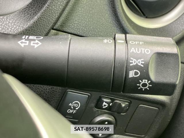 Nissan NOTE 2015-02 7822543-13