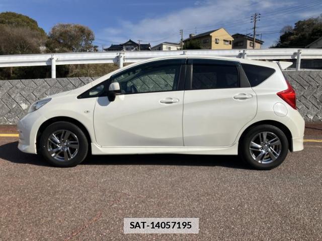 Nissan NOTE 2014-02 7822748-1