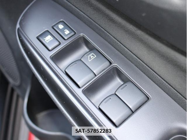 Nissan NOTE 2017-02 7823041-16