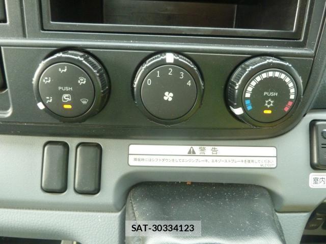 Nissan NT450 ATLAS 2014-09 7817540-15