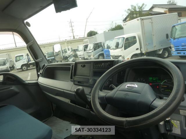 Nissan NT450 ATLAS 2014-09 7817540-17
