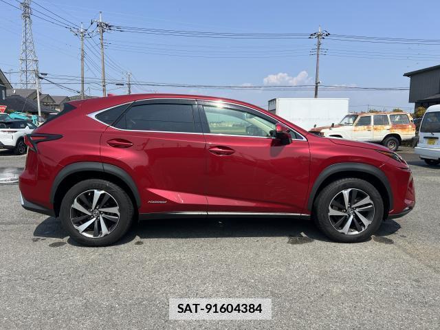 Lexus NX 2018-12 7812842-3