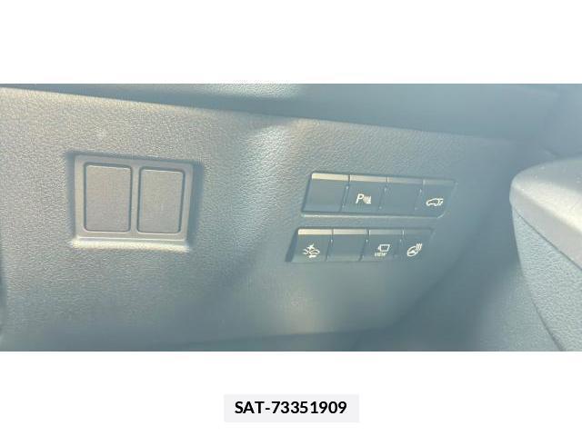 Lexus NX 2015-03 7813661-12