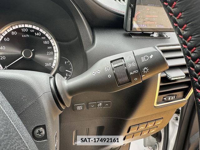 Lexus NX 2016-04 7815623-11