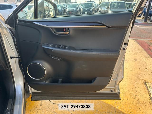 Lexus NX 2019-02 7815691-17