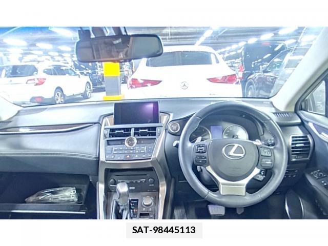Lexus NX 2015-11 7816361-4
