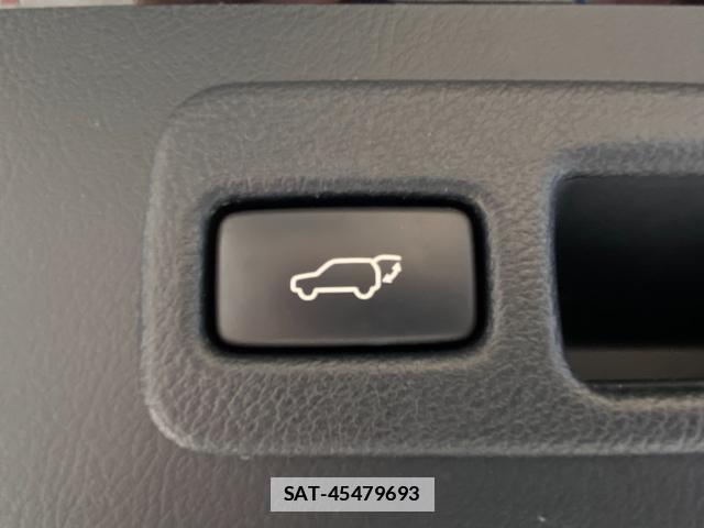Lexus NX 2015-06 7816513-16