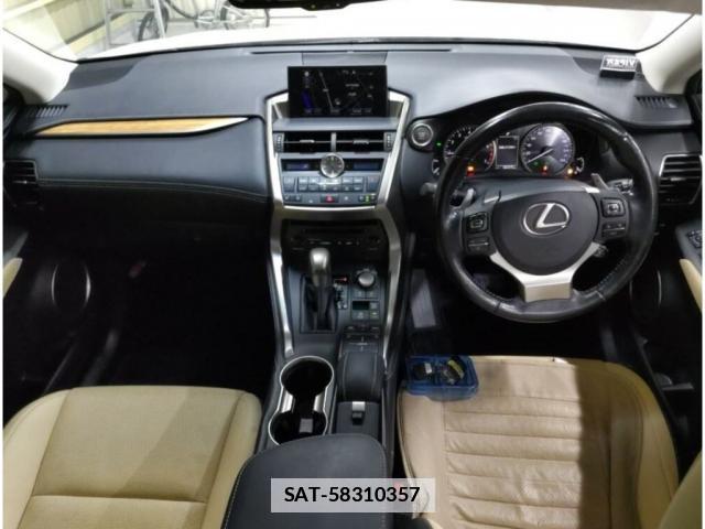Lexus NX 2015-08 7816573-2