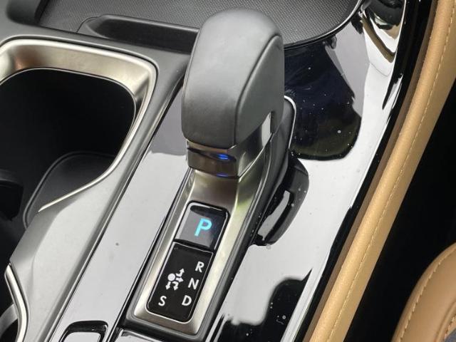 Lexus NX 2023-10 7822516-17