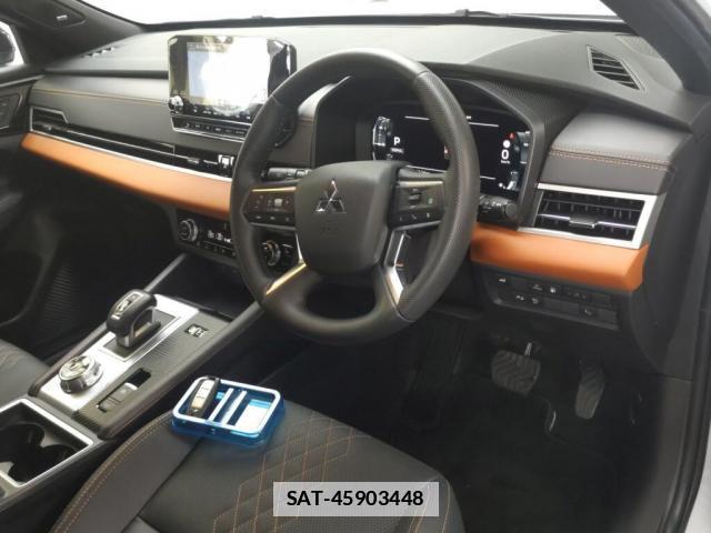 Mitsubishi OUTLANDER PHEV 2023-06 7811304-2