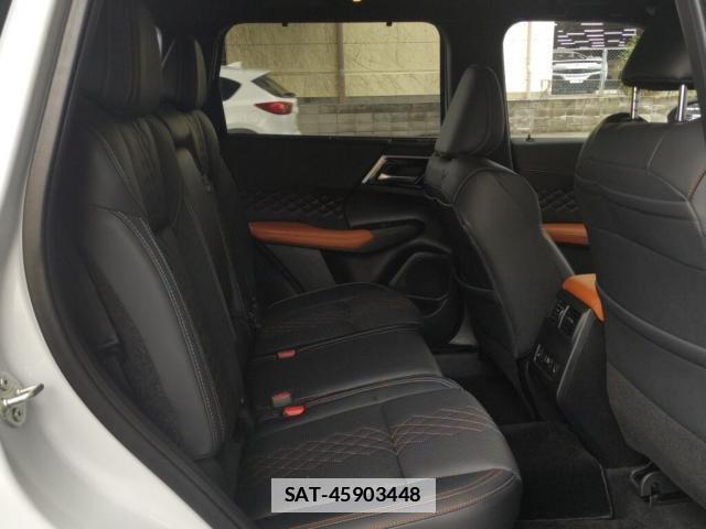 Mitsubishi OUTLANDER PHEV 2023-06 7811304-3