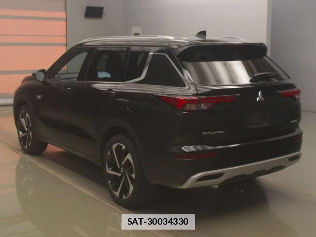 Mitsubishi OUTLANDER PHEV 2023-04 7811332-1